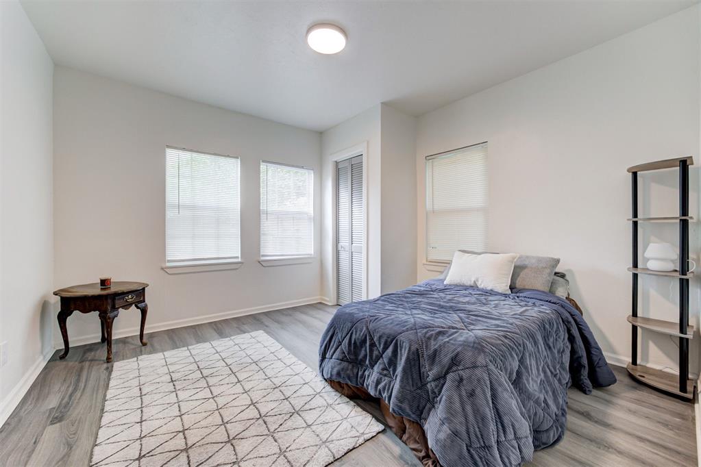913 NE 28th Street