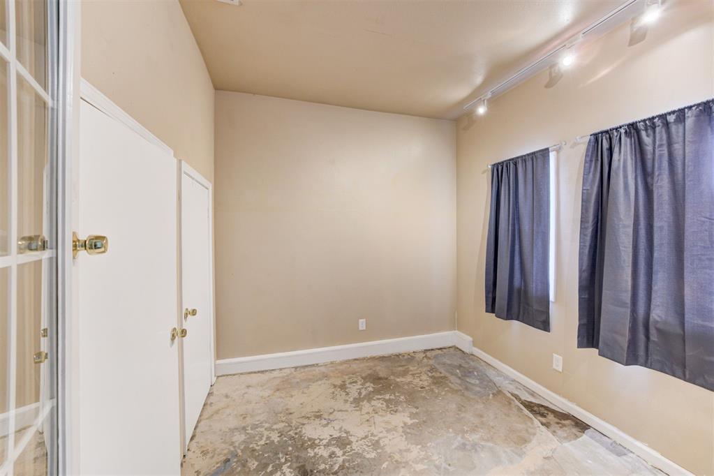 204 E Coe Drive