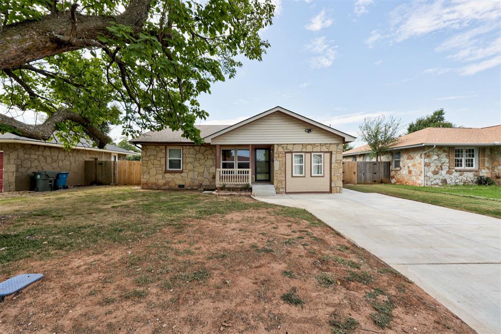 204 E Coe Drive