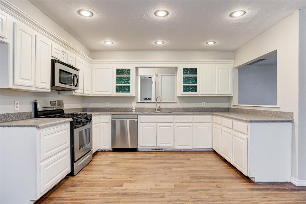 7433 NW 31st Street