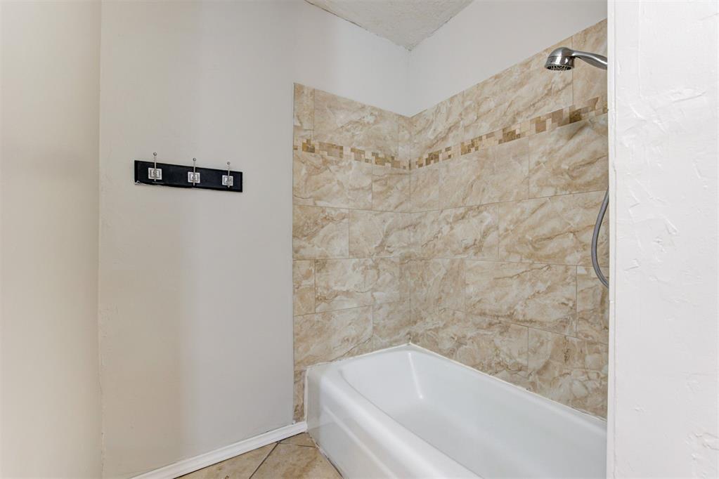 7433 NW 31st Street