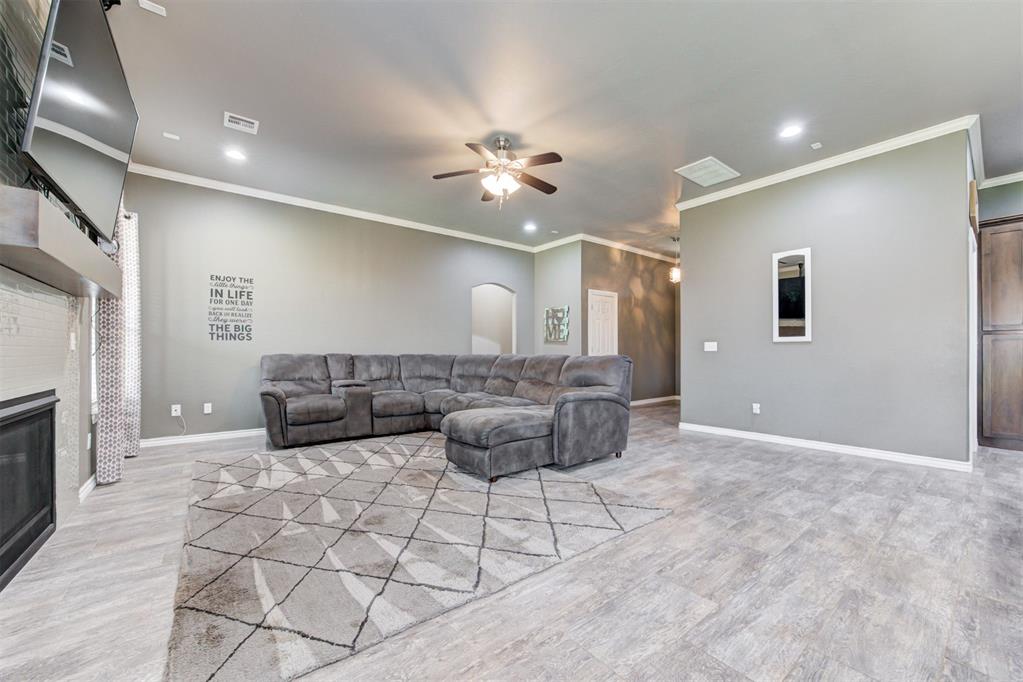 9113 NW 89th Street