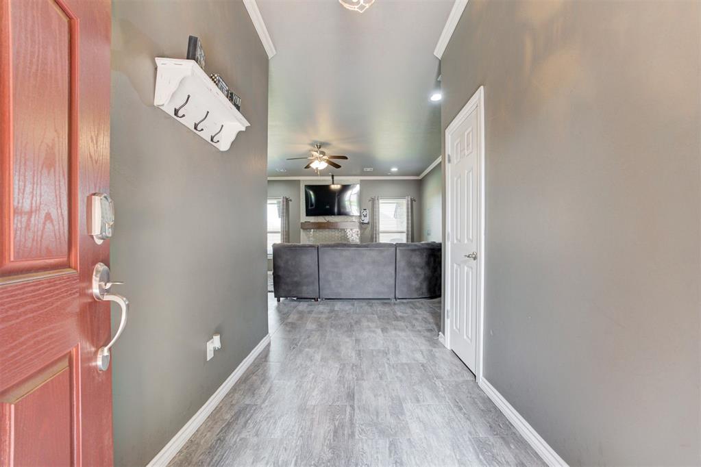 9113 NW 89th Street