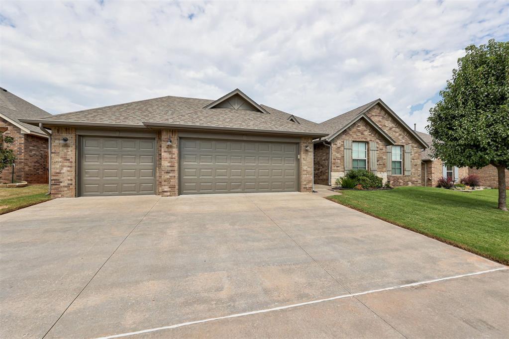 9113 NW 89th Street