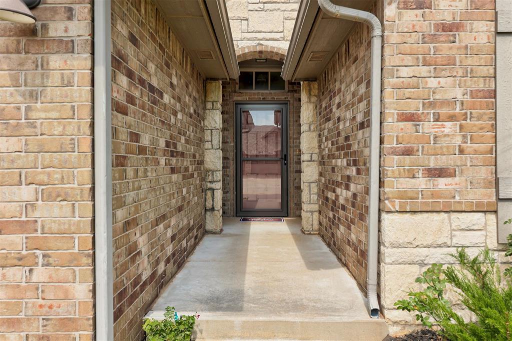 9113 NW 89th Street