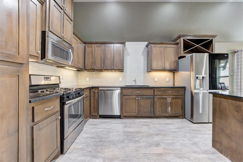 9113 NW 89th Street