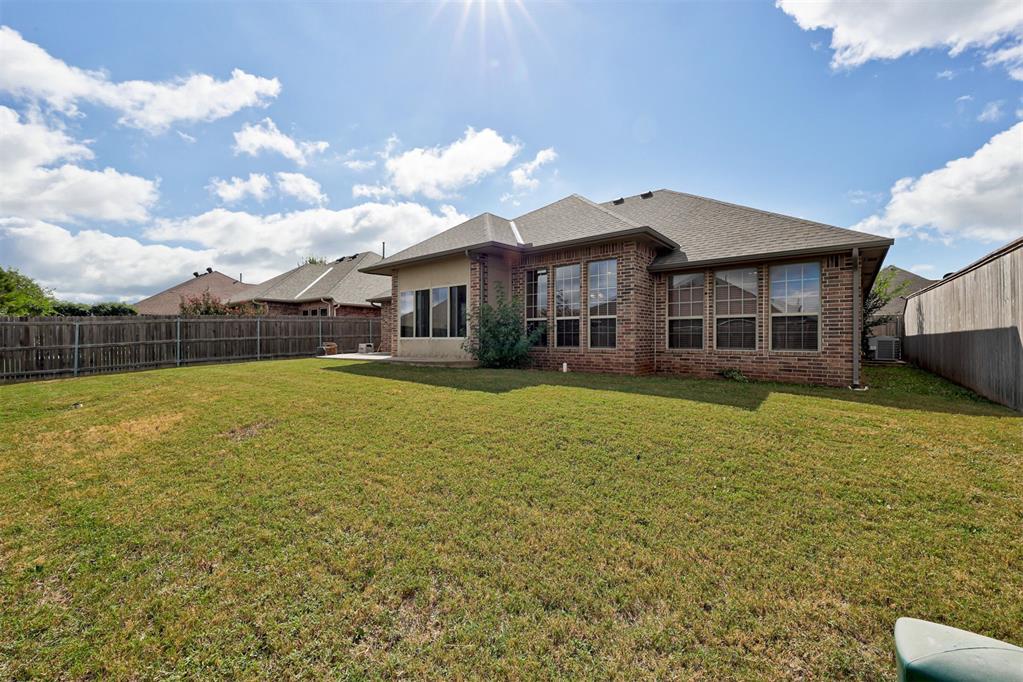 9013 NW 92nd Street