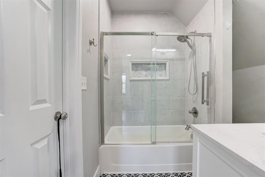 4600 Caliburn Parkway