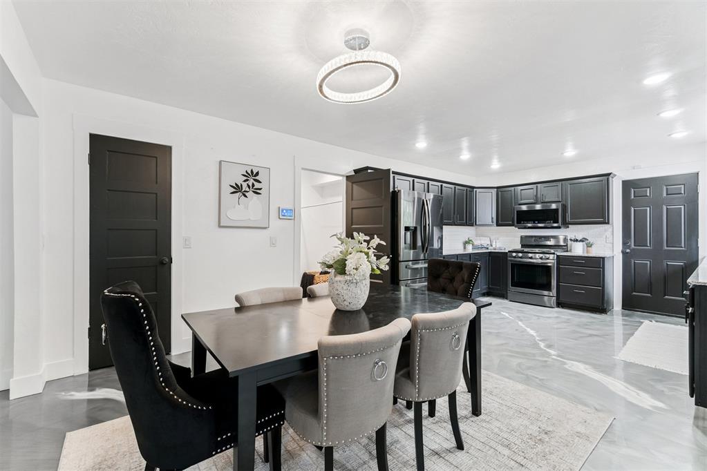 11237 Folkstone Drive