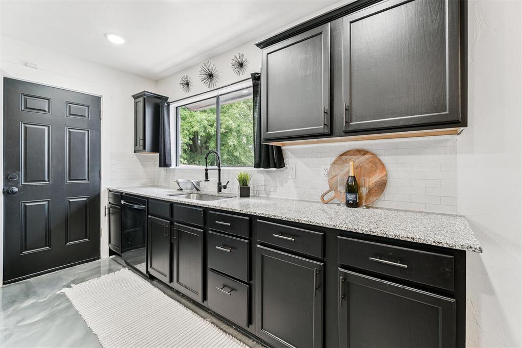 11237 Folkstone Drive