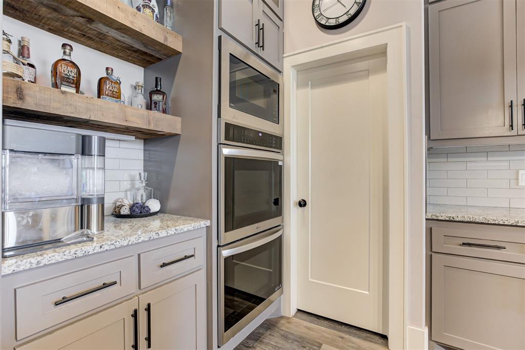 11124 Fairways Avenue