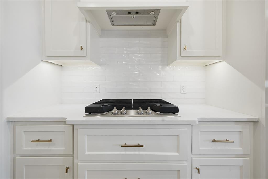 5509 Santa Lucia Drive