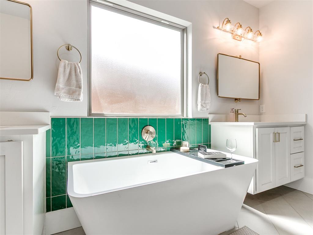 11817 NW 108th Terrace