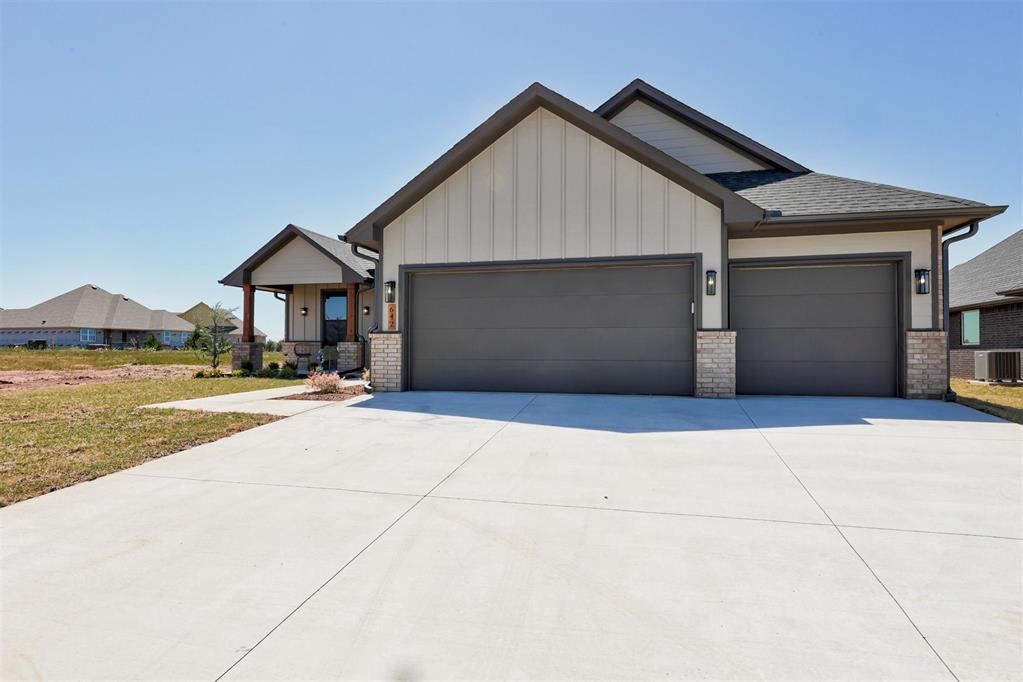 642 Sienna Creek Lane