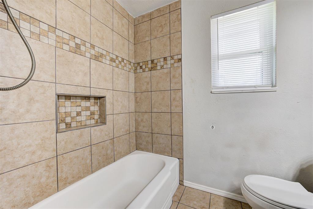 2537 SW 66th Street
