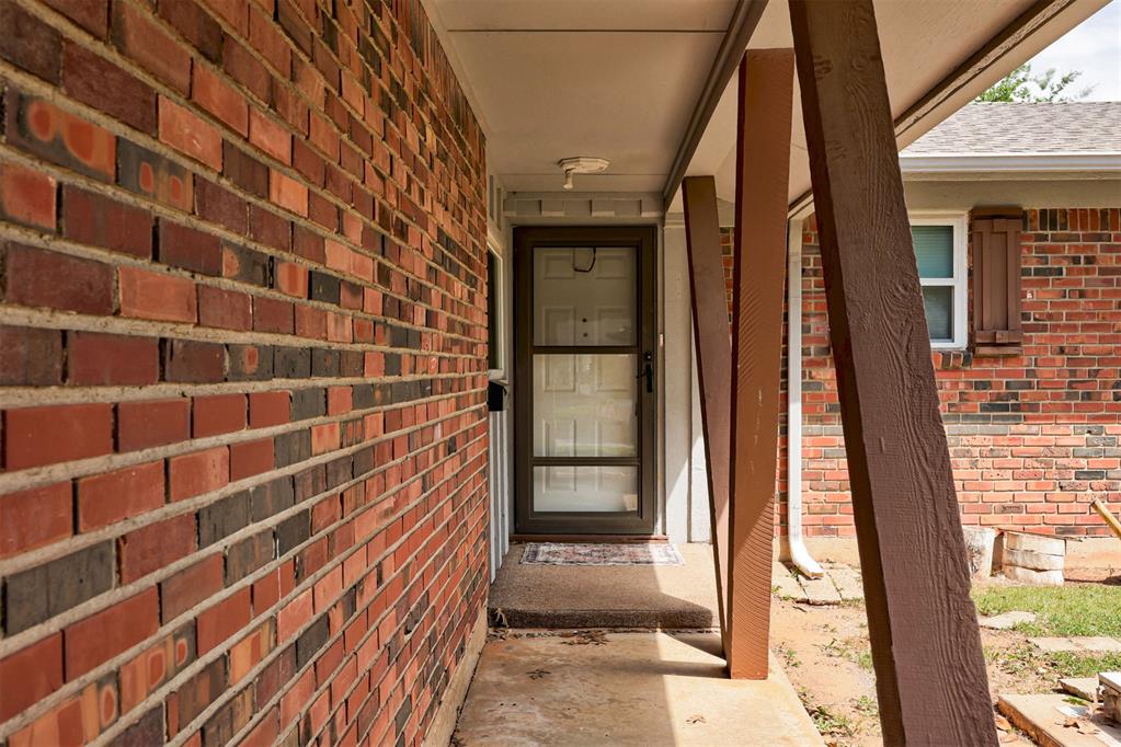 2537 SW 66th Street