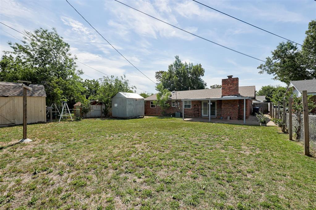 2537 SW 66th Street