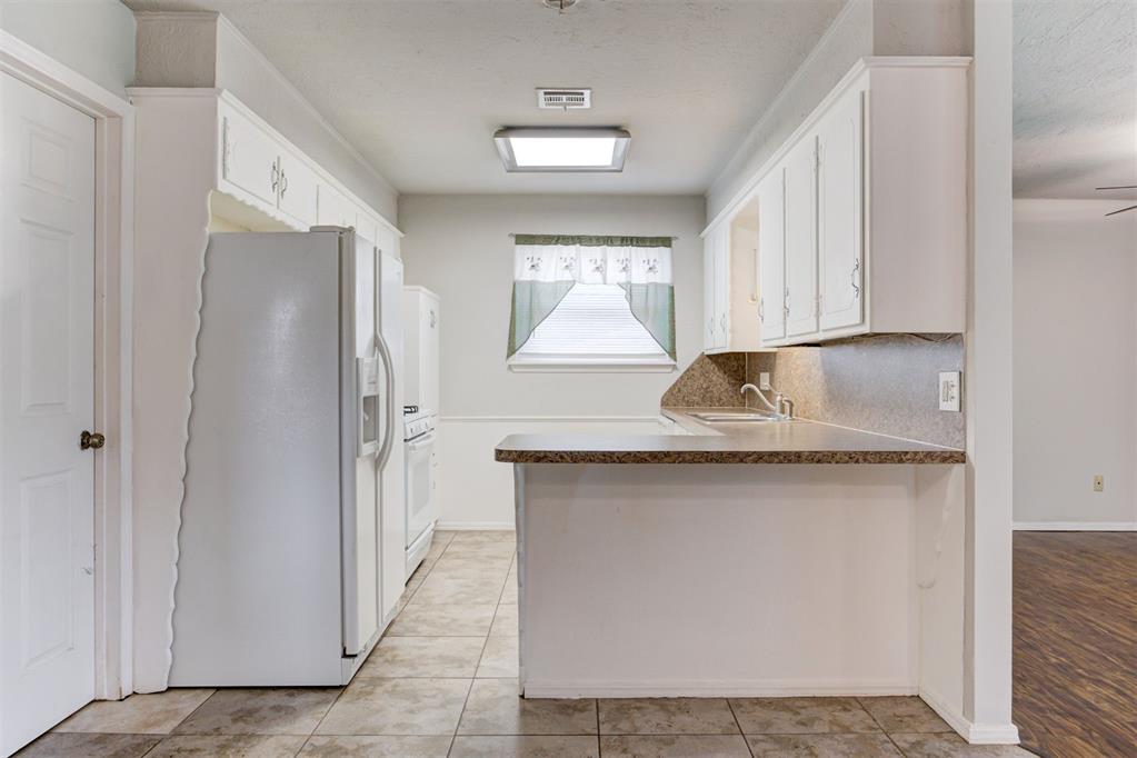 2537 SW 66th Street