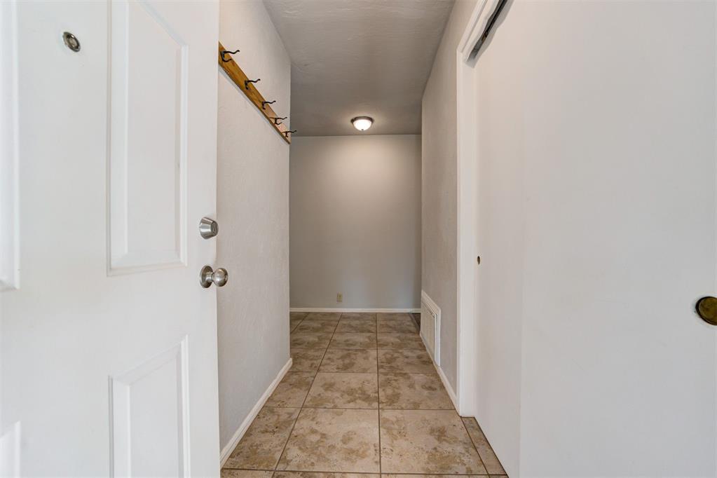 2537 SW 66th Street