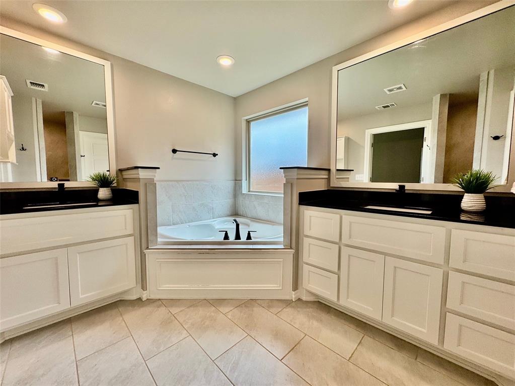 9229 NW 89th Street