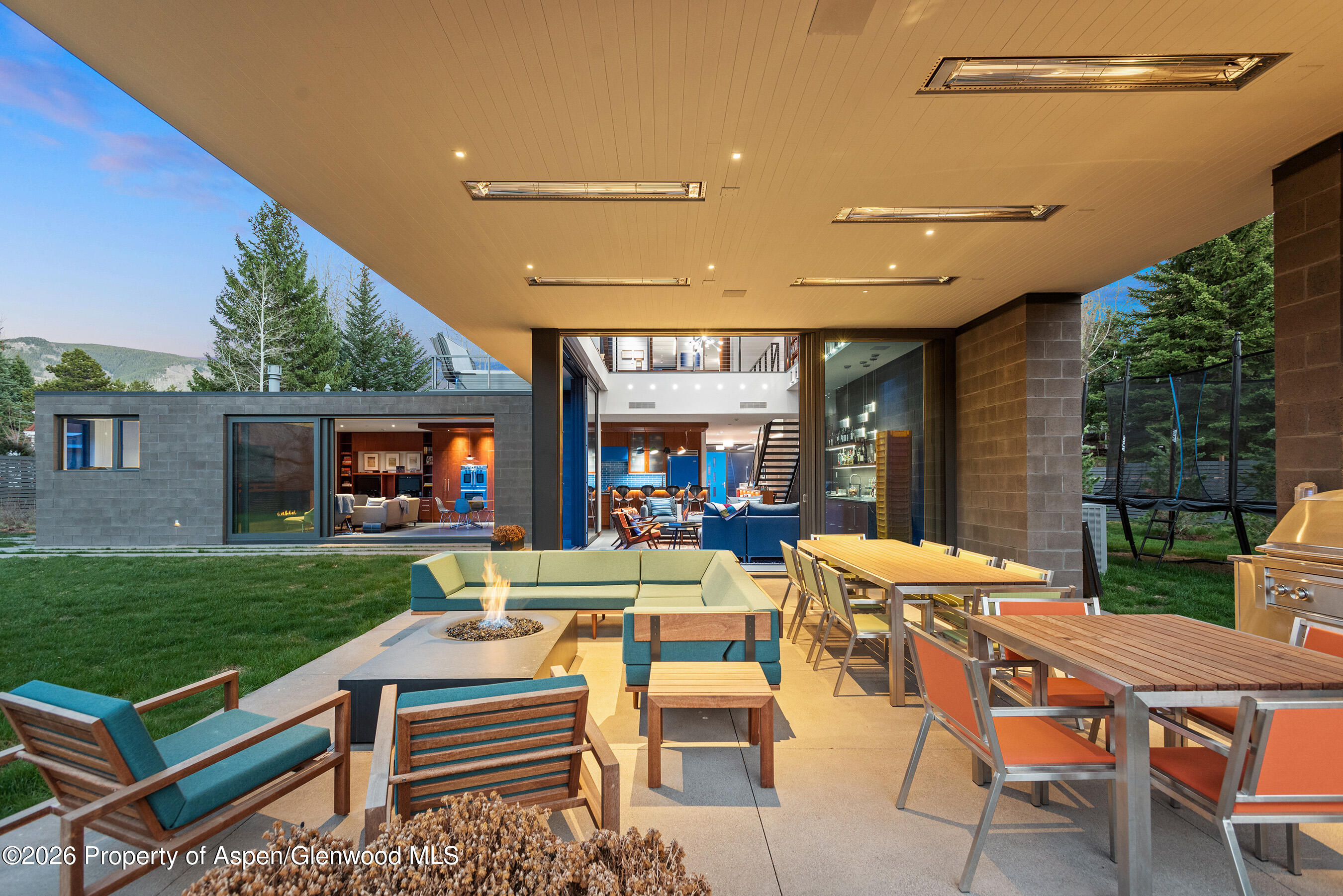 1350 Mountain View Drive