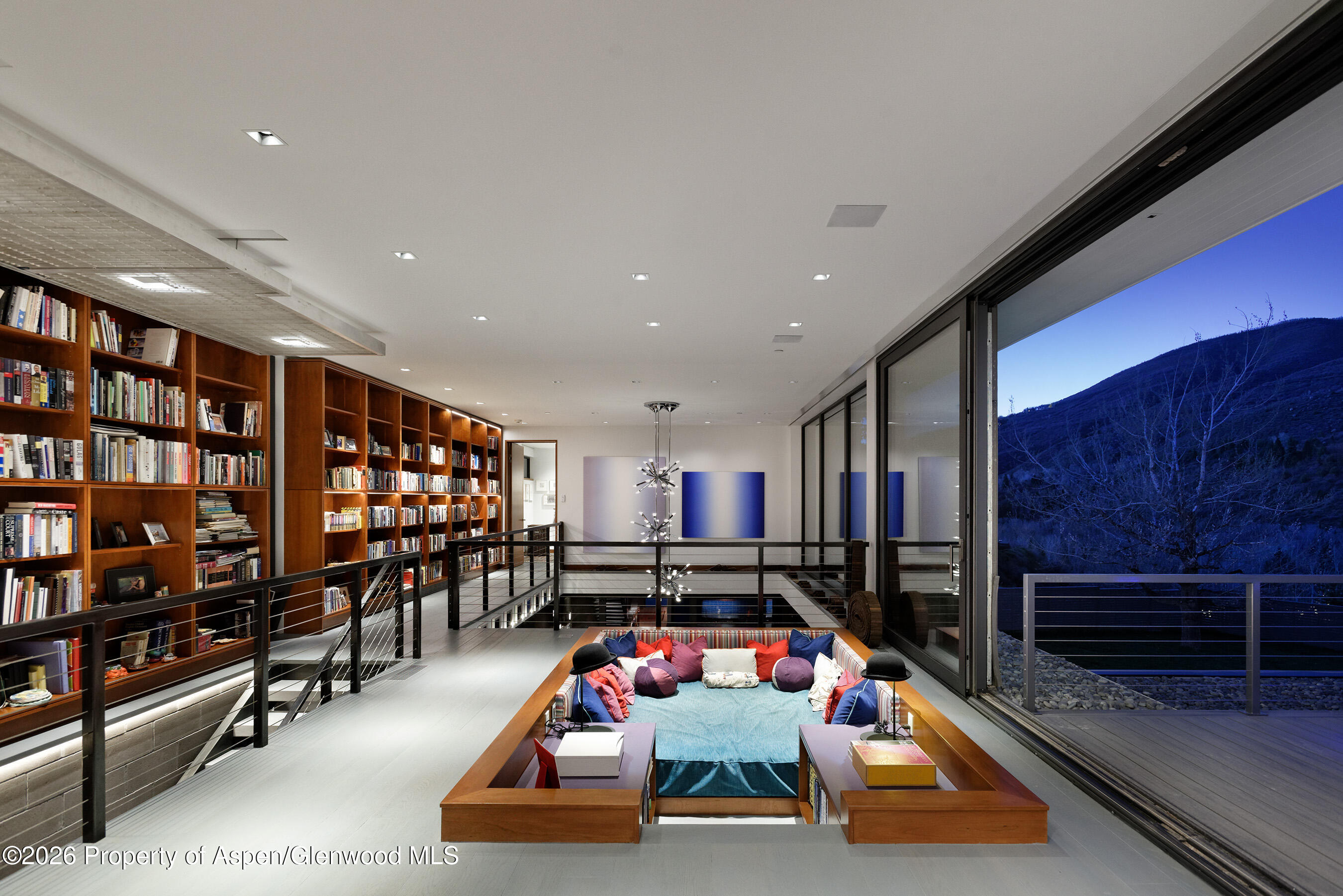 1350 Mountain View Drive