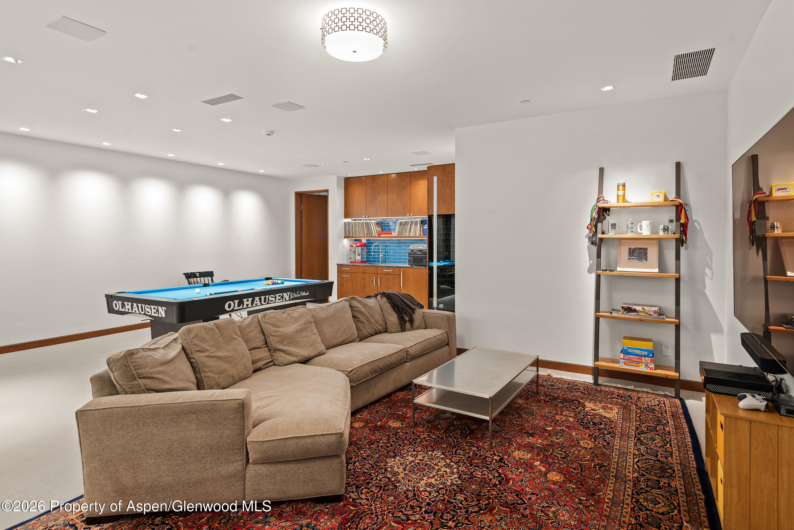 1350 Mountain View Drive