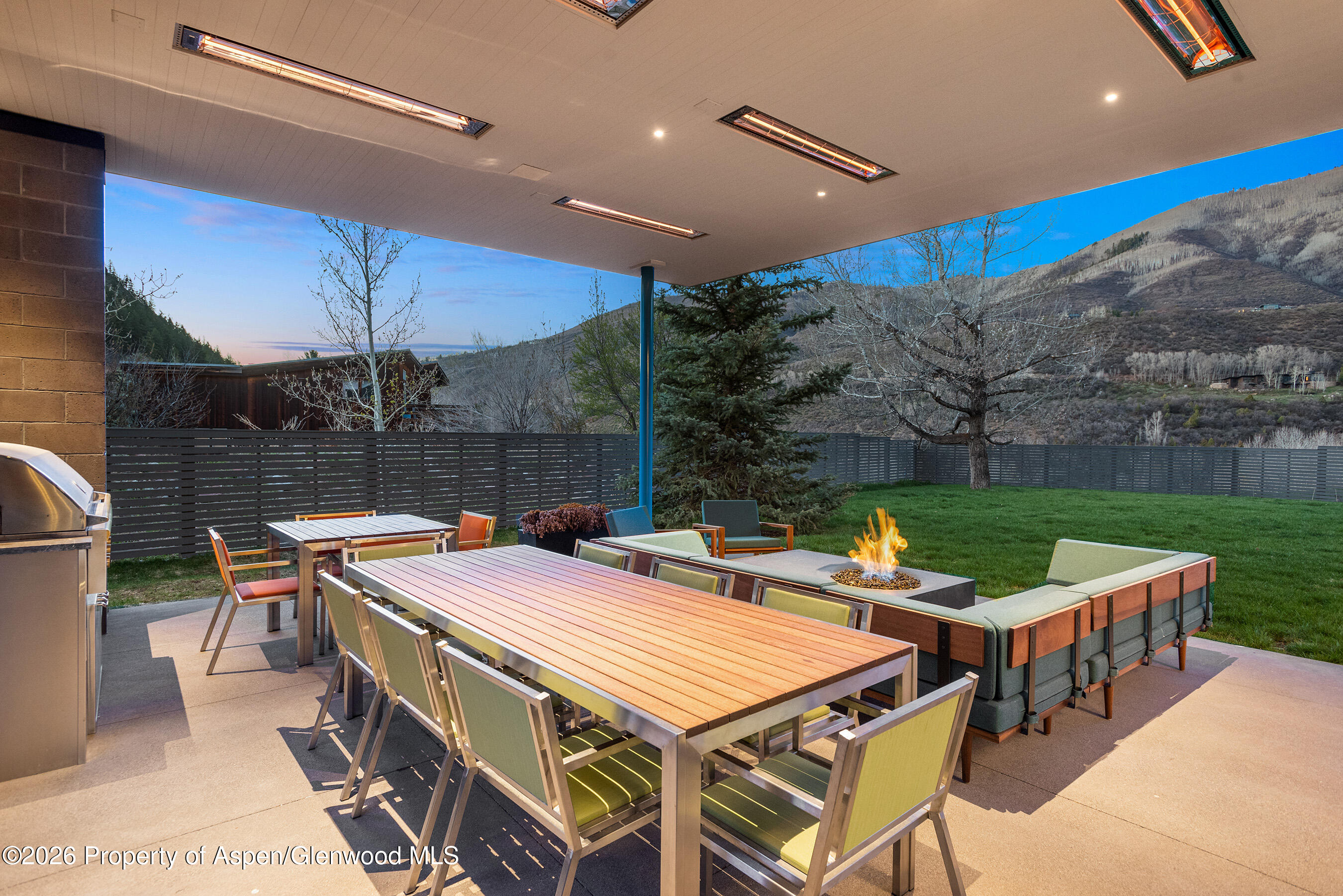 1350 Mountain View Drive