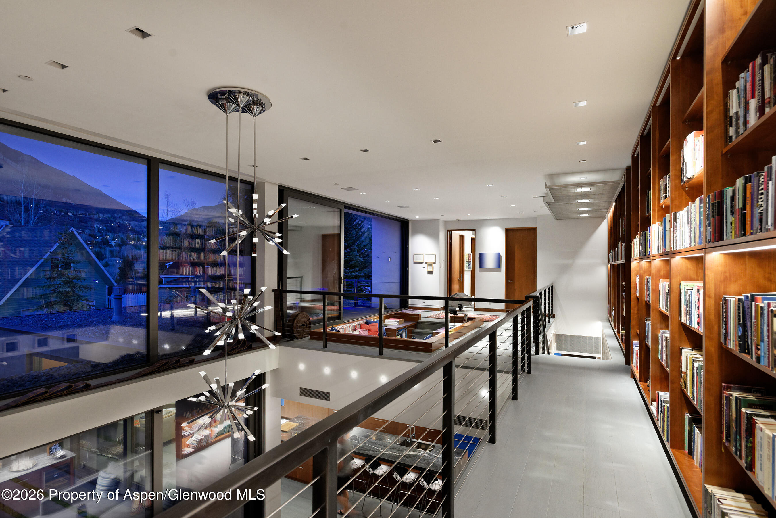 1350 Mountain View Drive