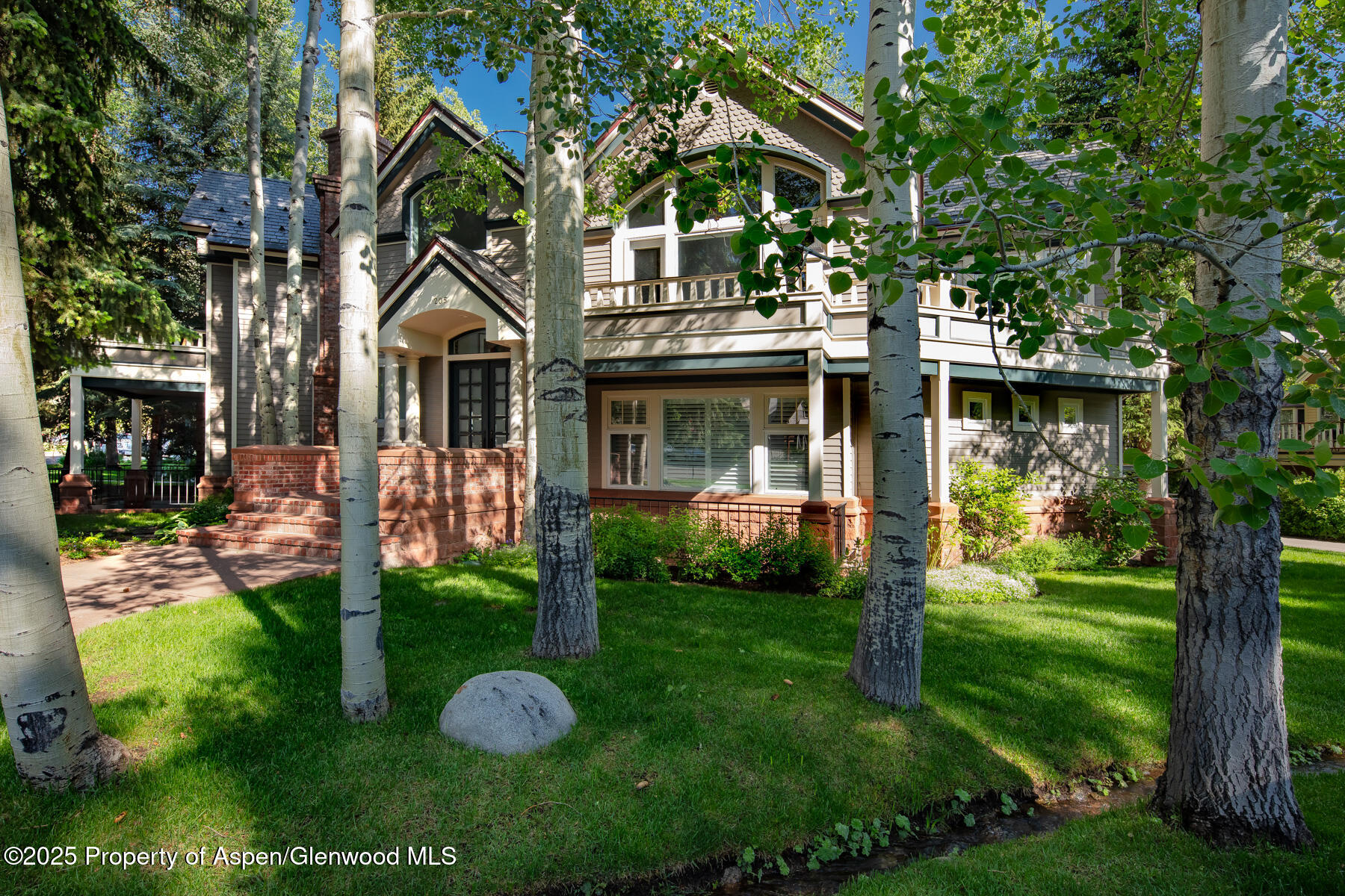 205 N 6th Street