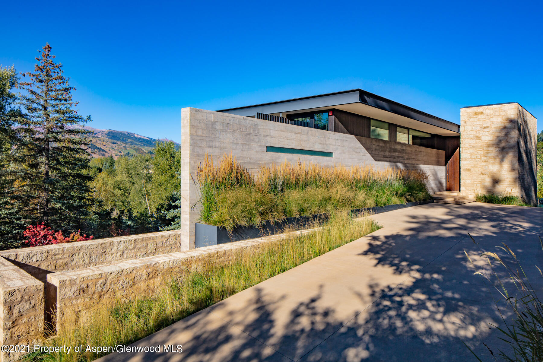 979 Red Mountain Road