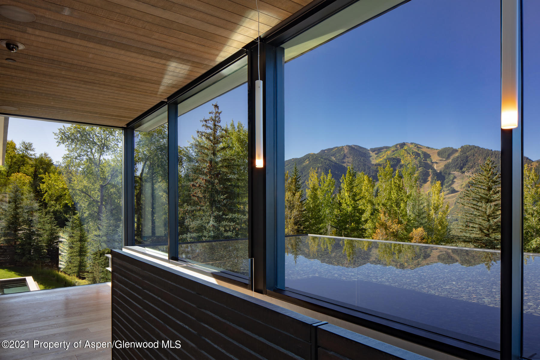 979 Red Mountain Road