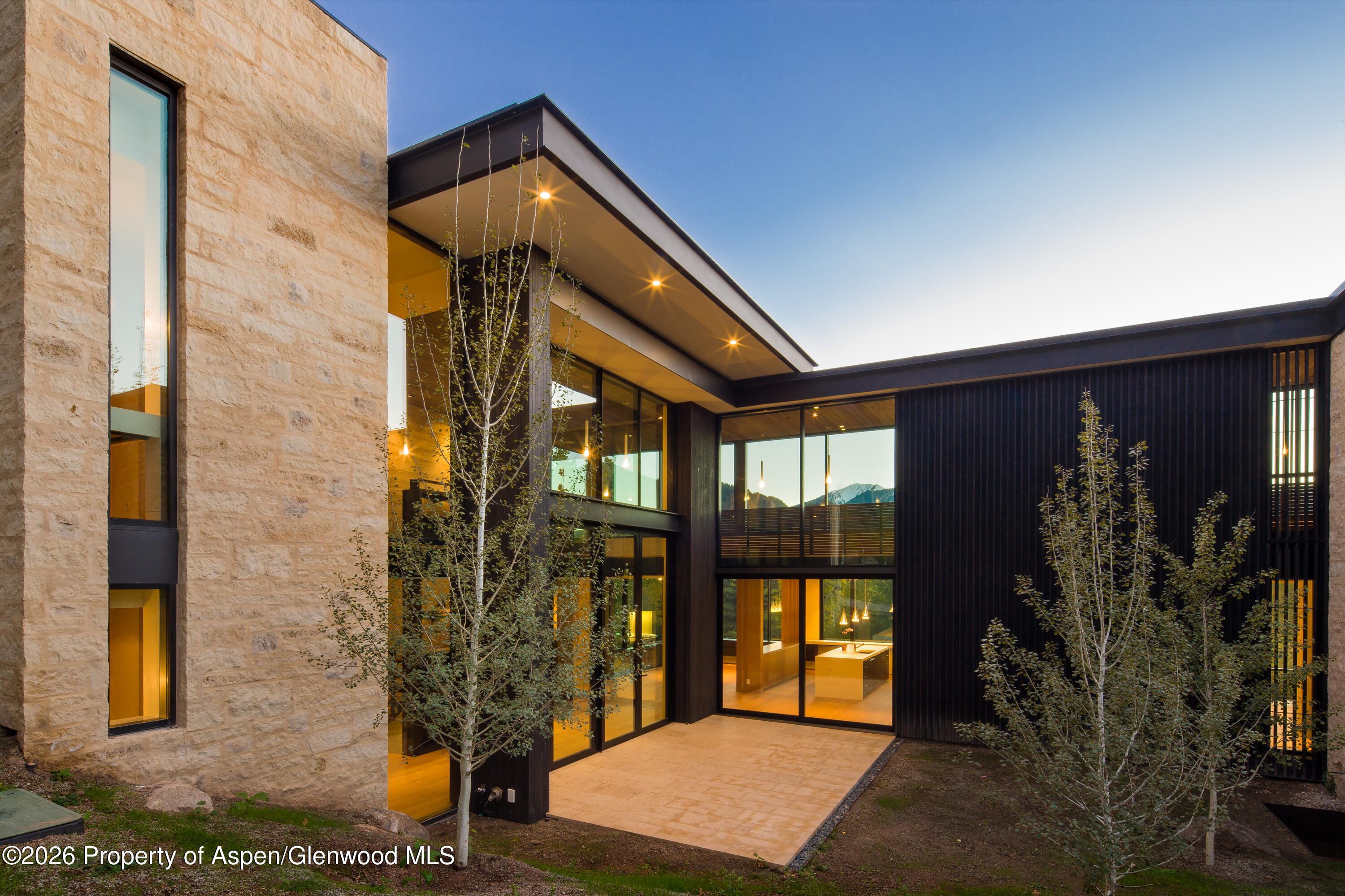 979 Red Mountain Road