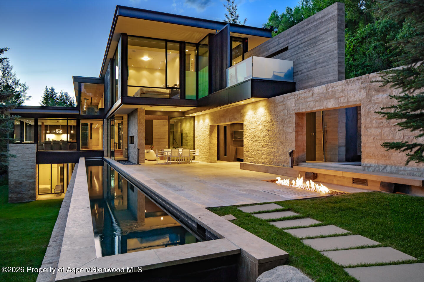 979 Red Mountain Road
