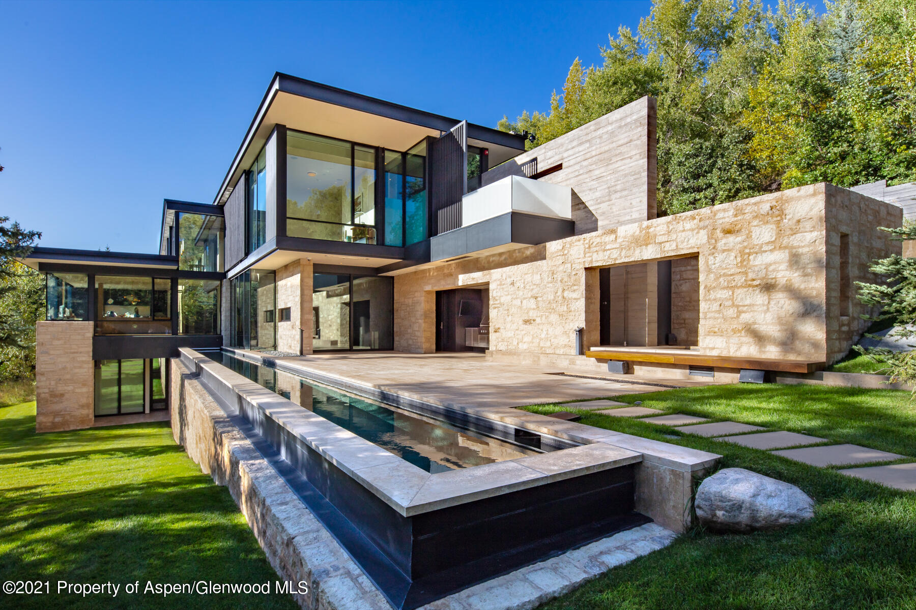 979 Red Mountain Road