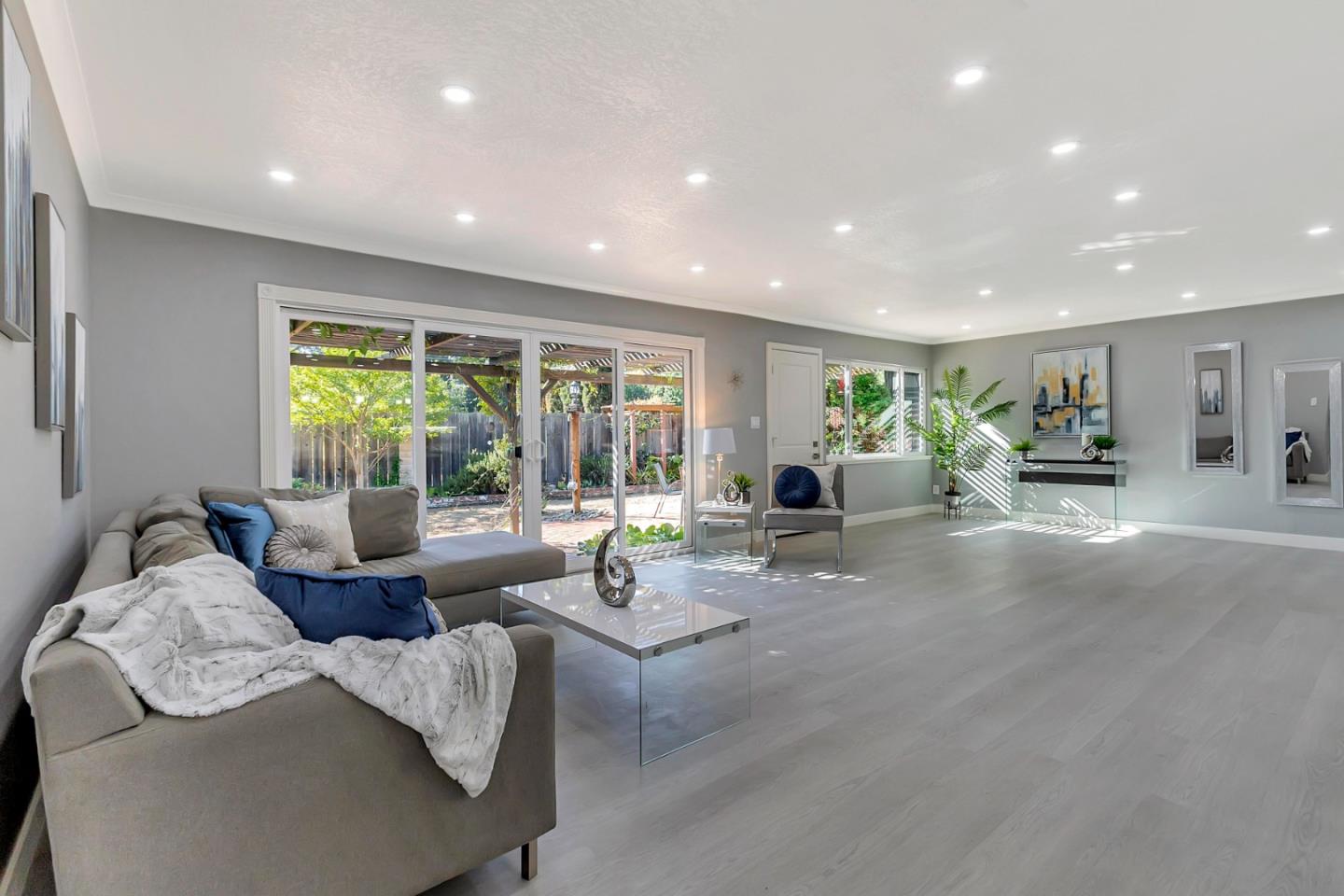 10640 E Estates Drive