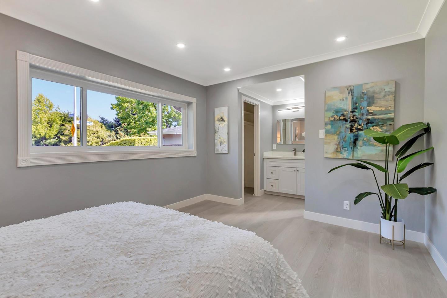 10640 E Estates Drive