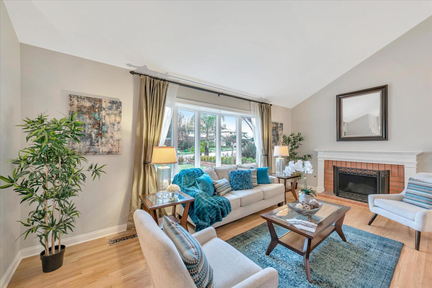 6290 Via De Adrianna