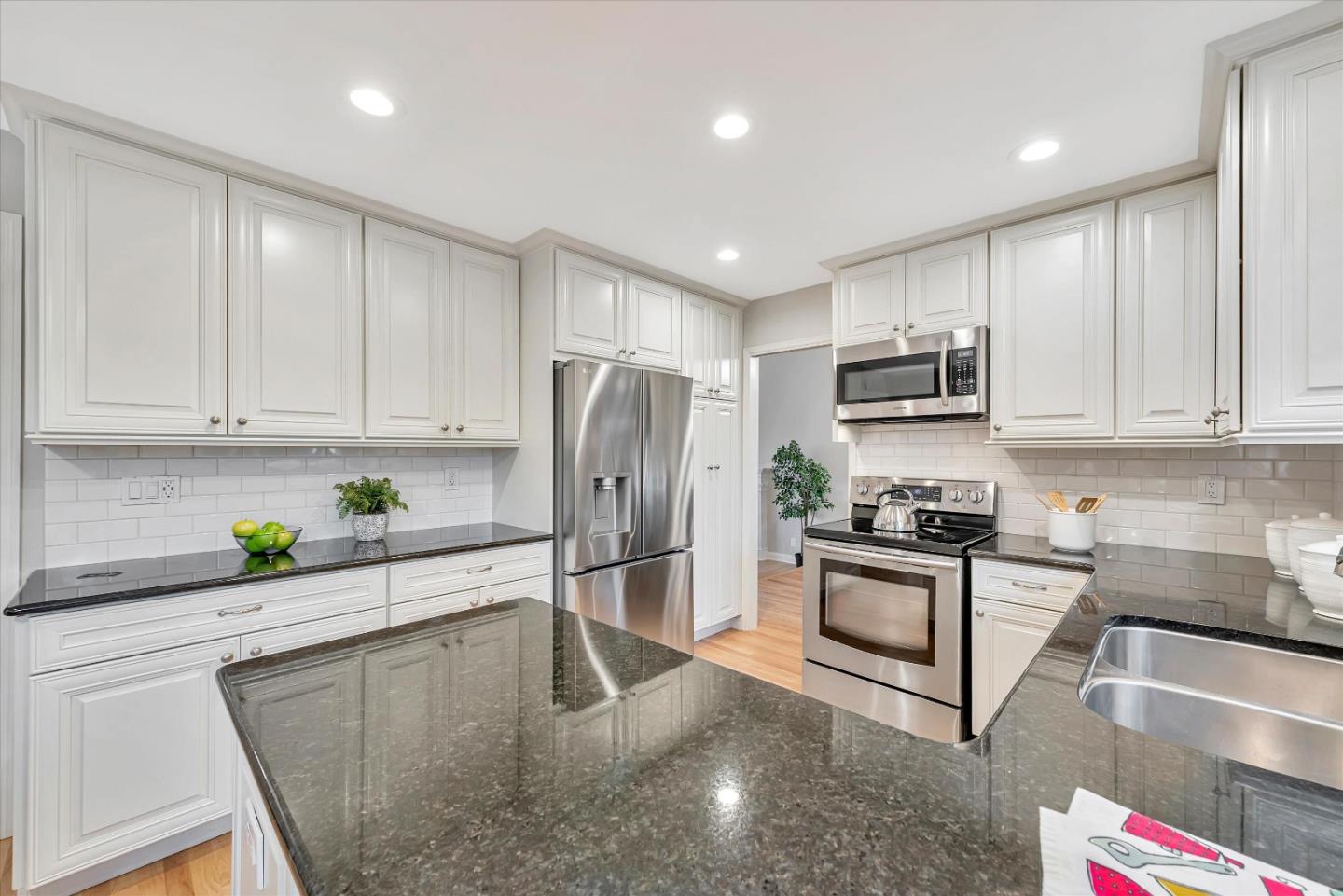 6290 Via De Adrianna