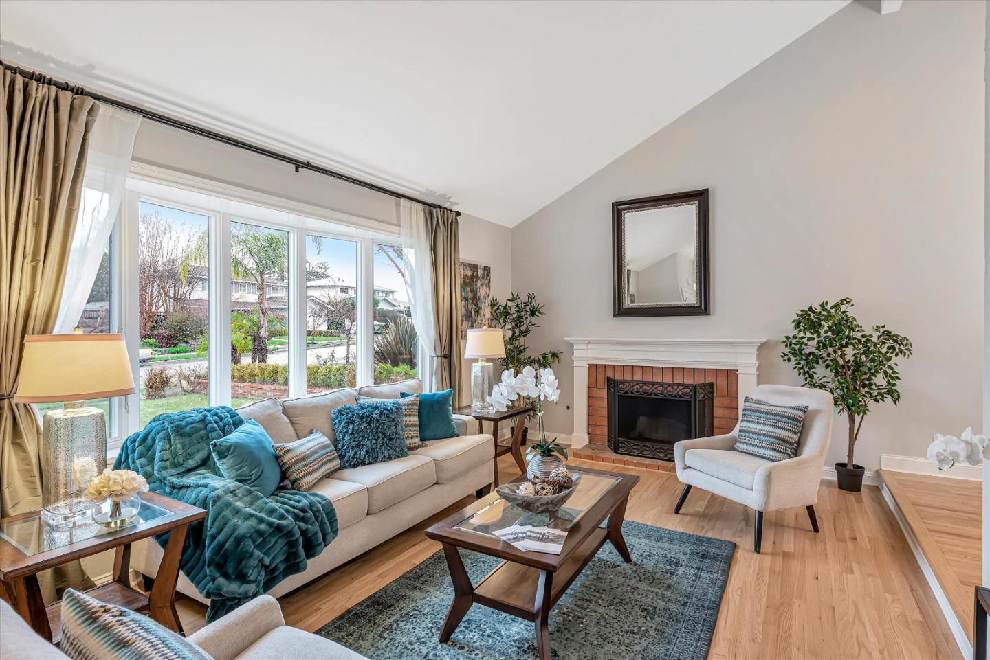 6290 Via De Adrianna