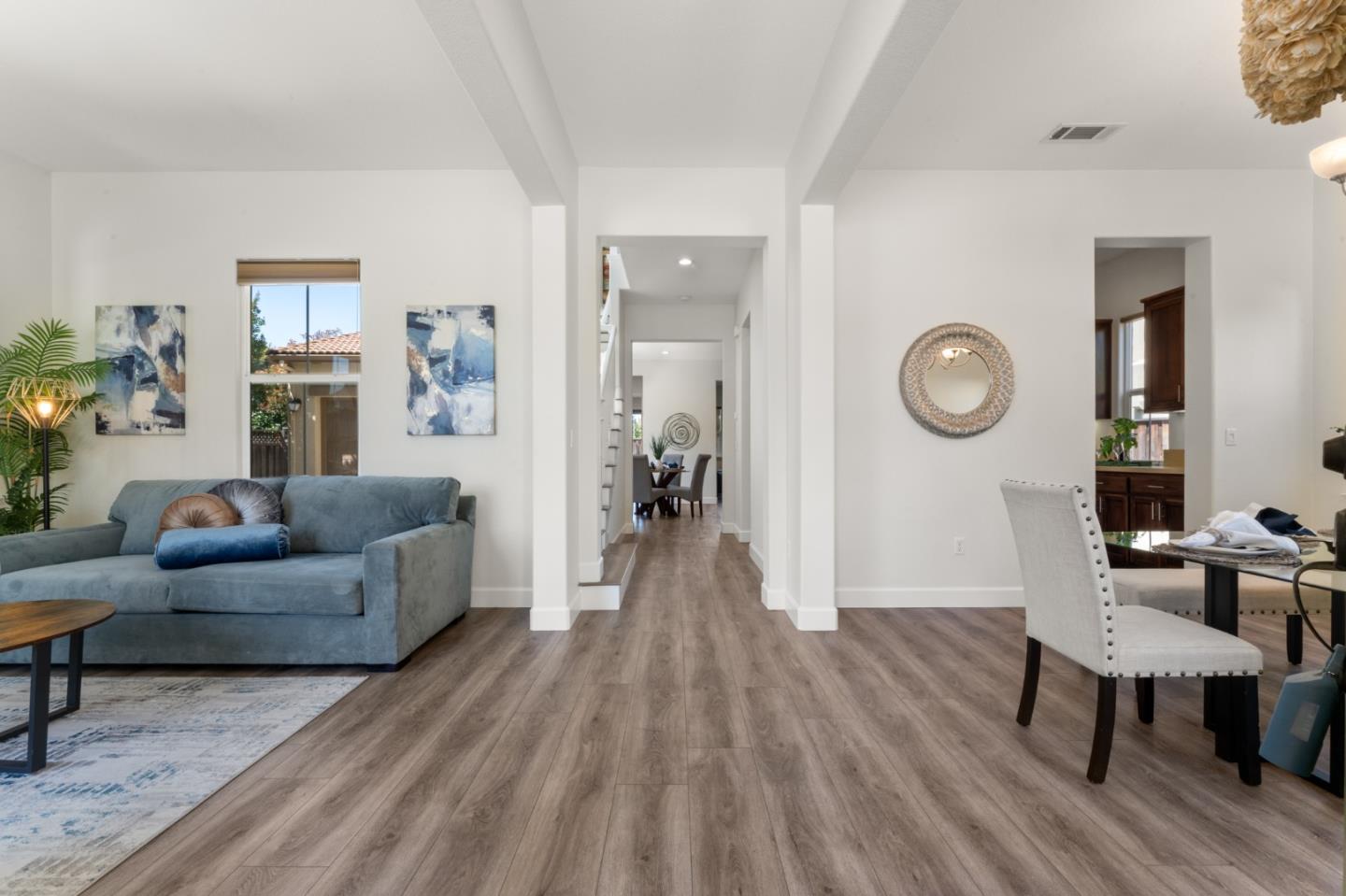 695 San Gabriel AVE