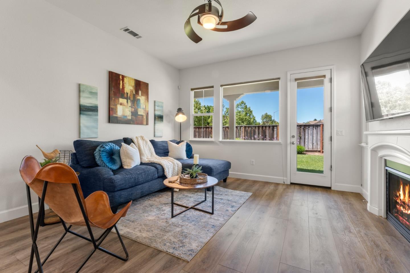 695 San Gabriel AVE