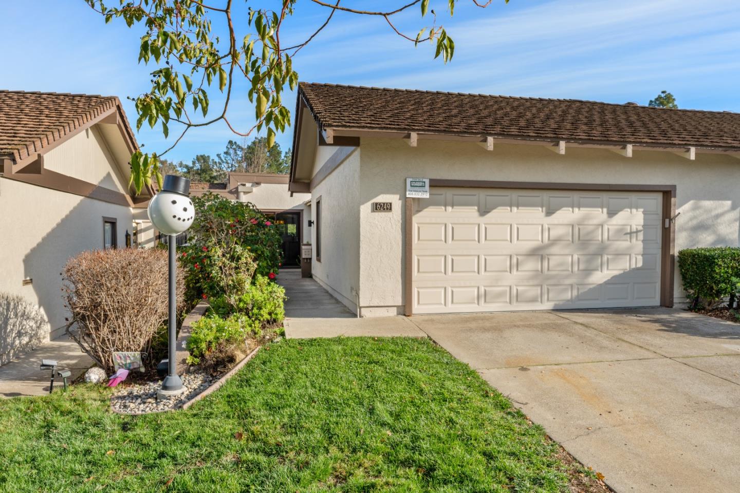 6249 Blauer LN