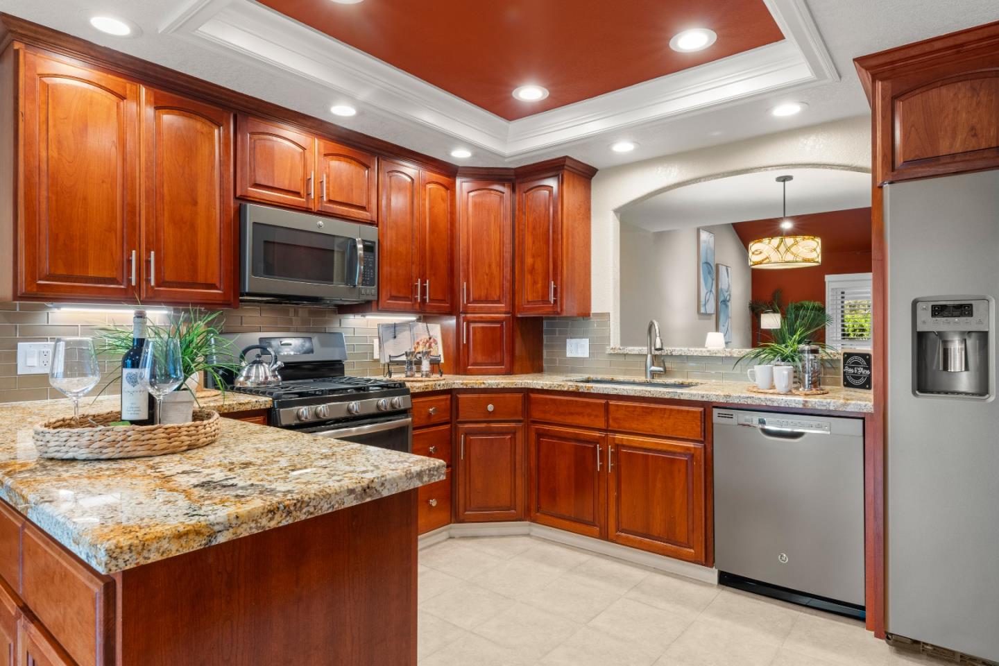 6249 Blauer LN