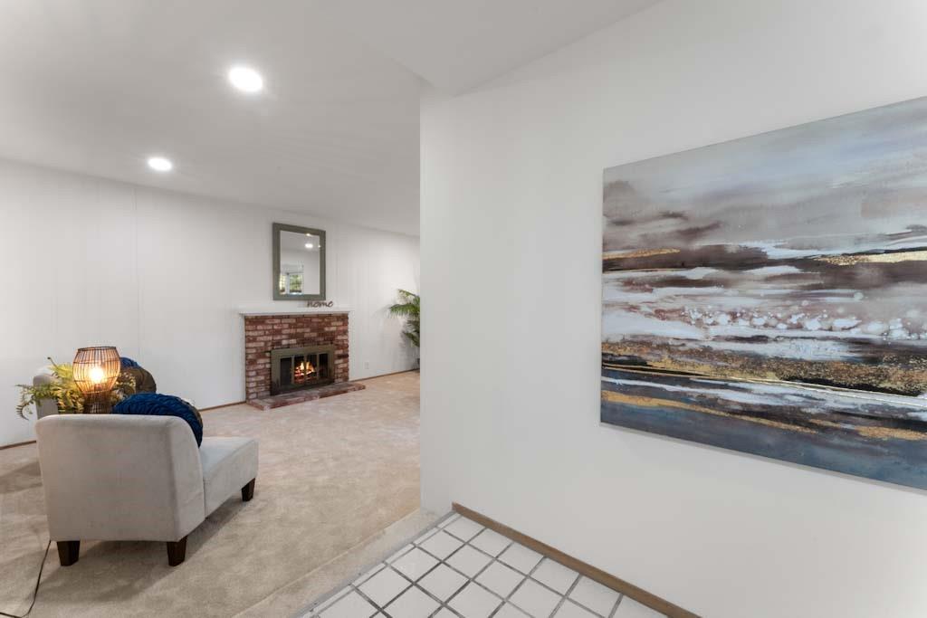 1148 Ginger LN