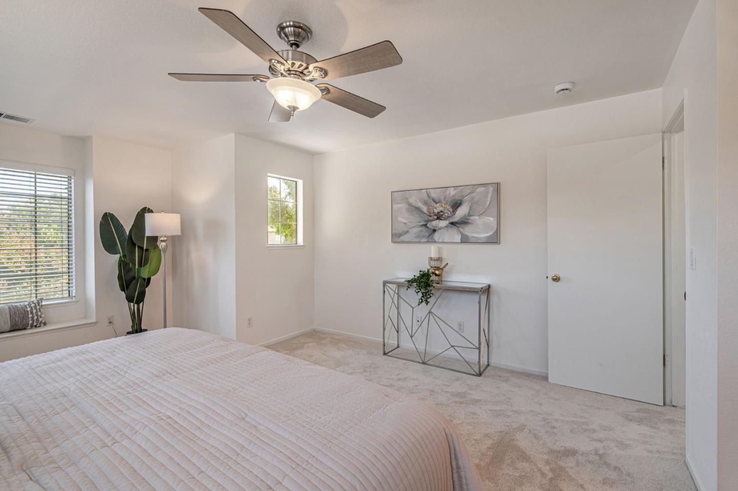 1517 Hermocilla Way