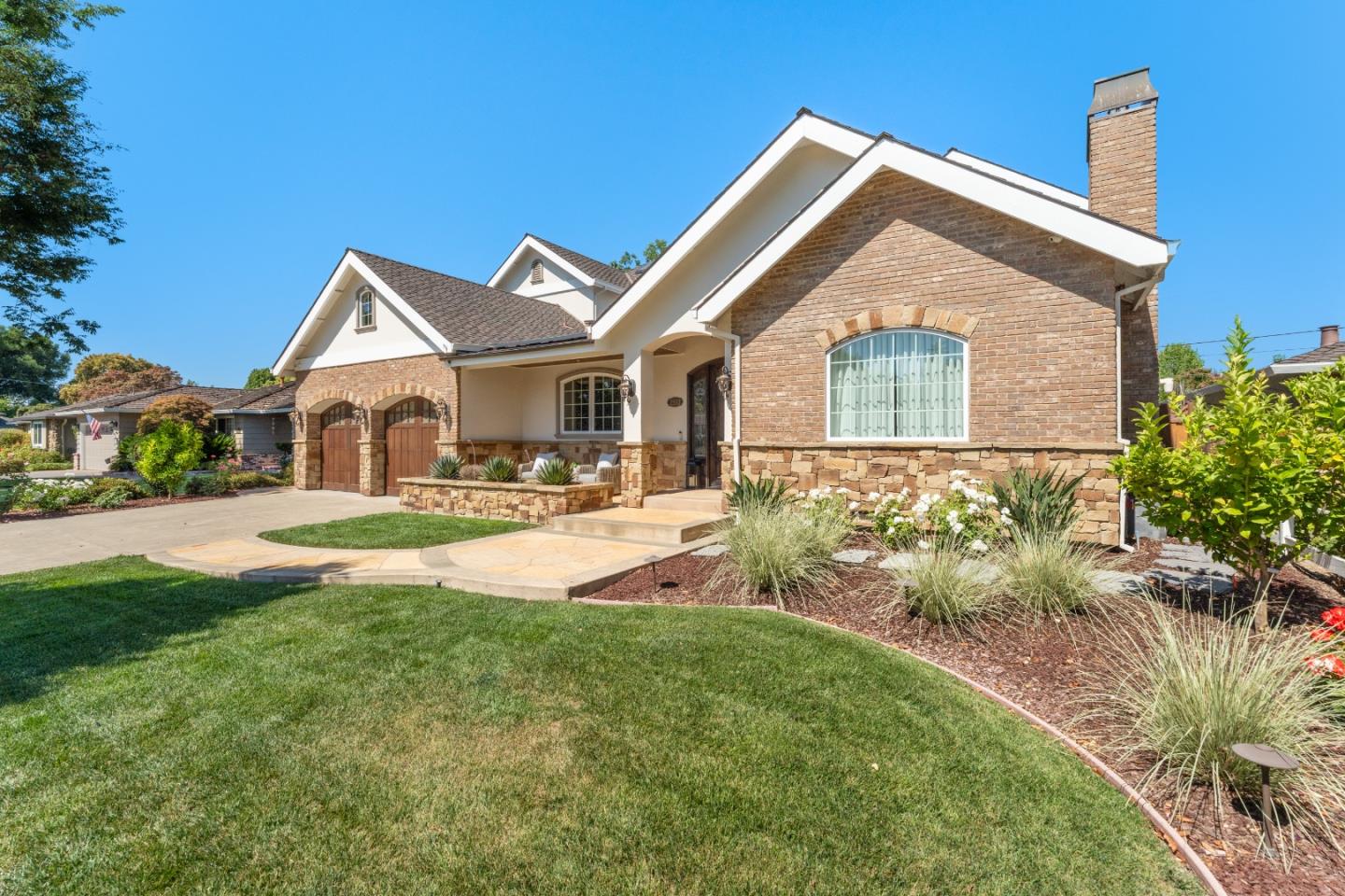 2512 Lansford Avenue