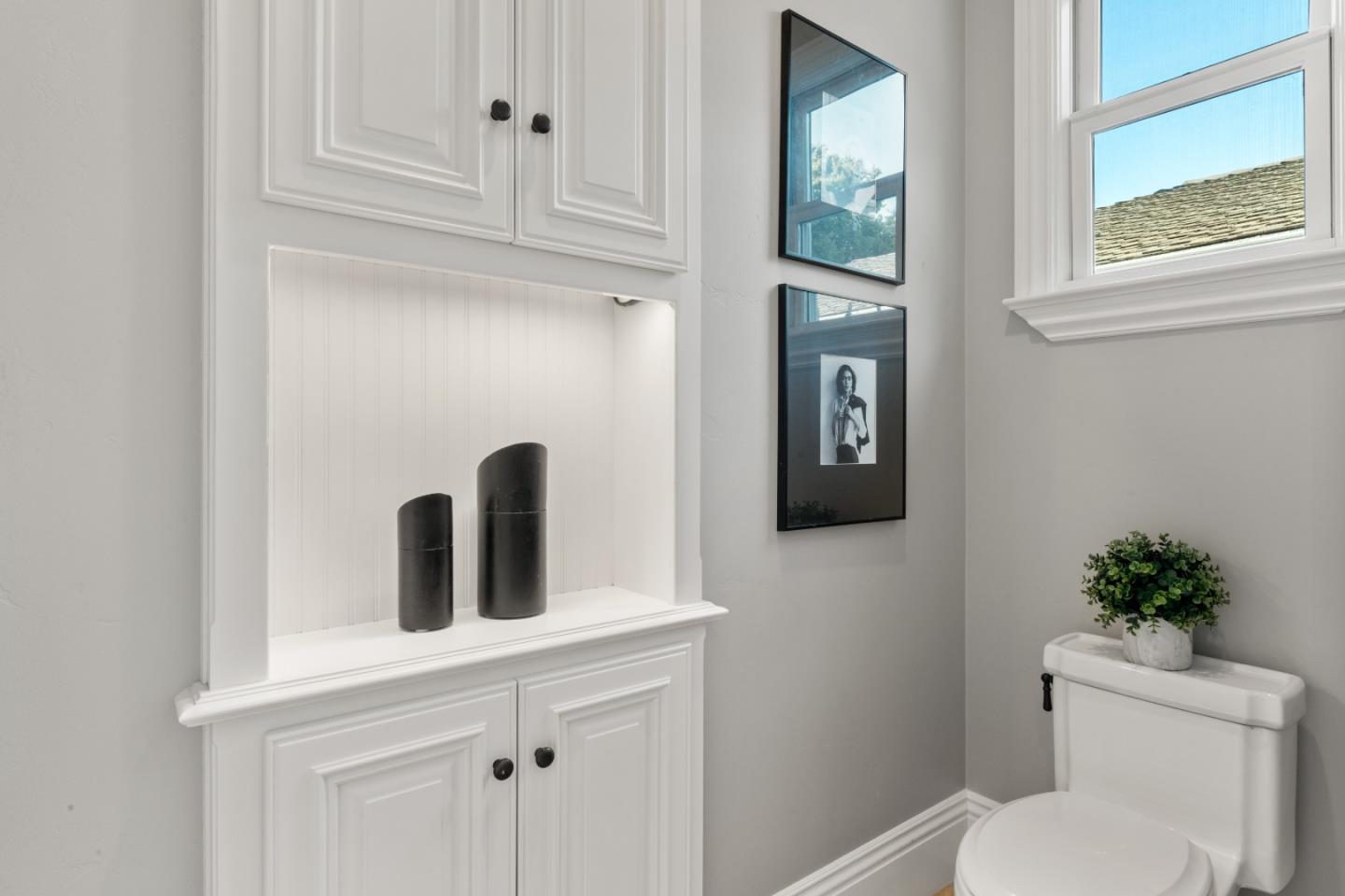 2512 Lansford Avenue