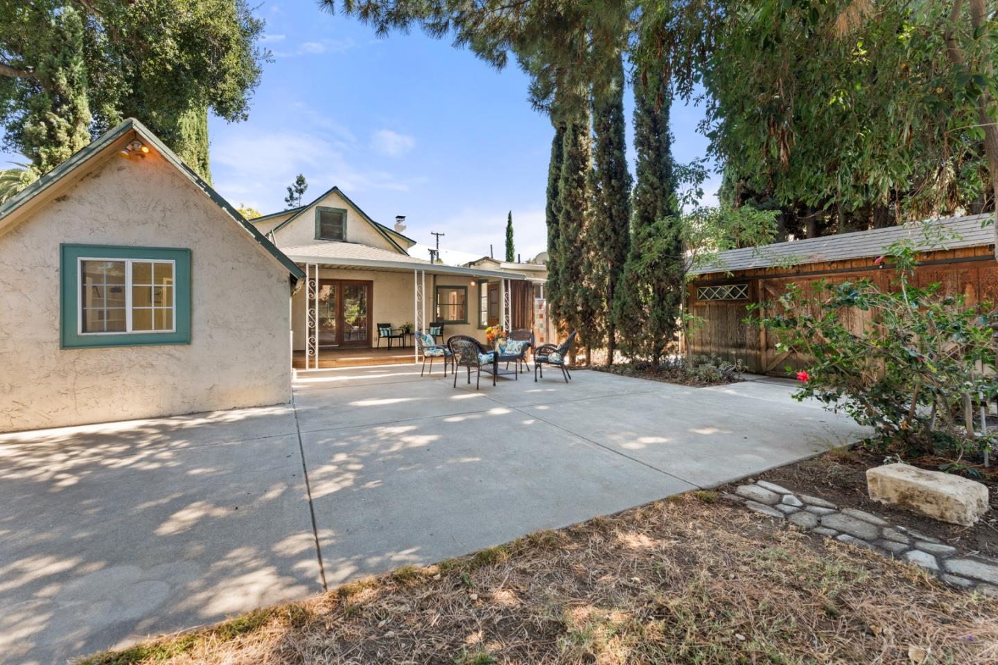 841 Willis Avenue
