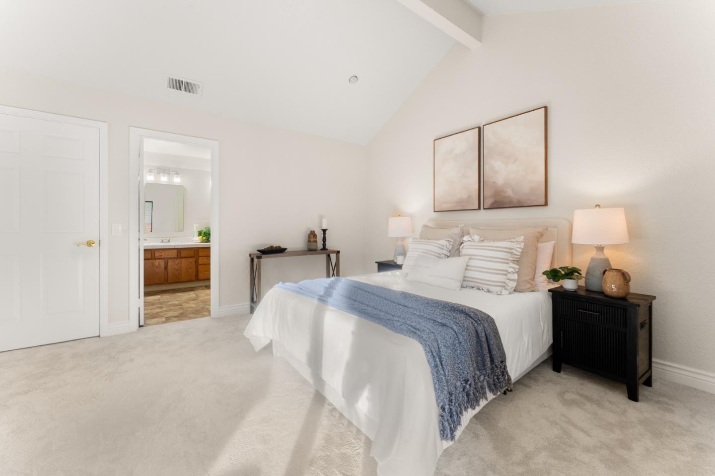18047 Hillwood Lane